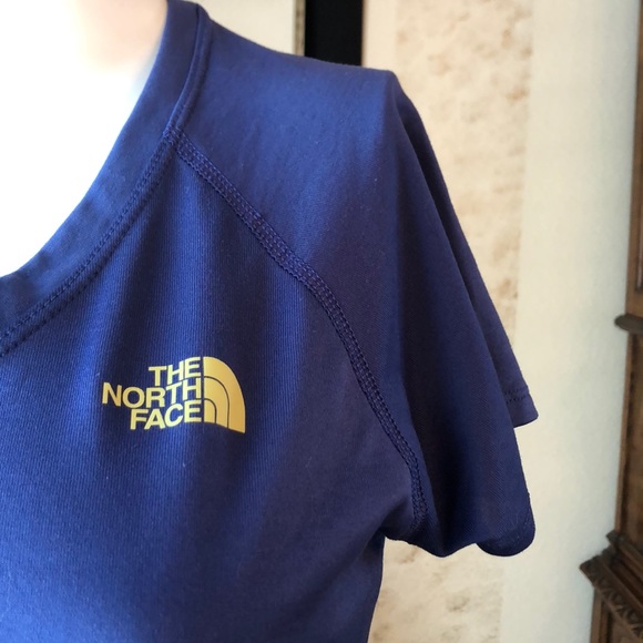 The North Face Purple Short sleeve Flash Dry Tee Sz Small - Picture 6 of 15